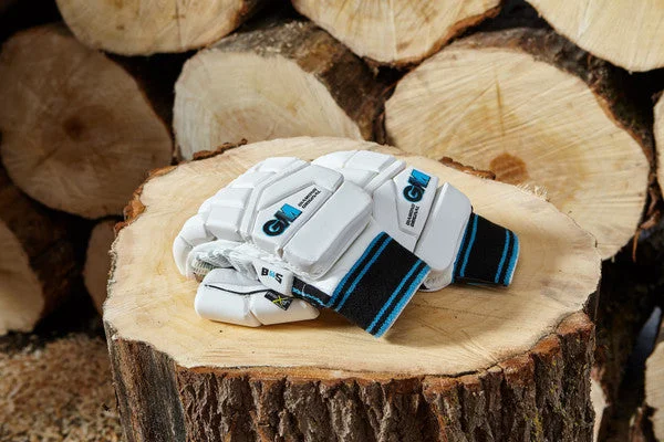 GM Diamond Original Batting Gloves 2022 view 2