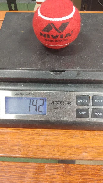 Nivia Heavy Tennis Balls (Red) view 4